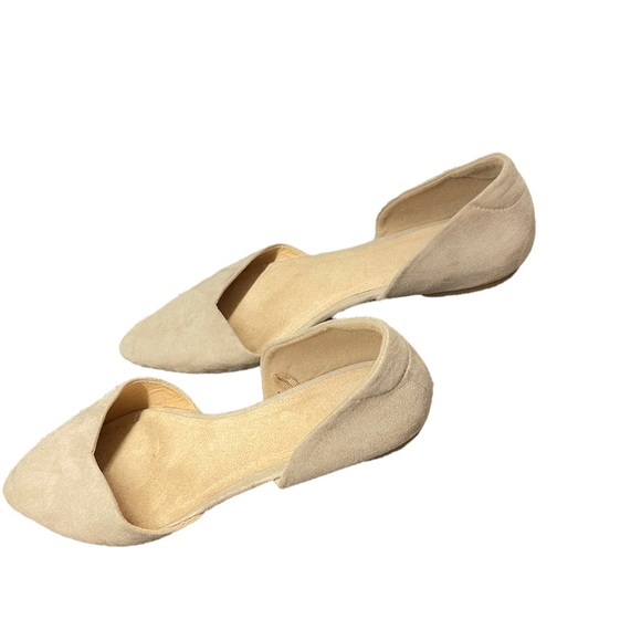 ✨ TAN FLATS✨ - Picture 6 of 7